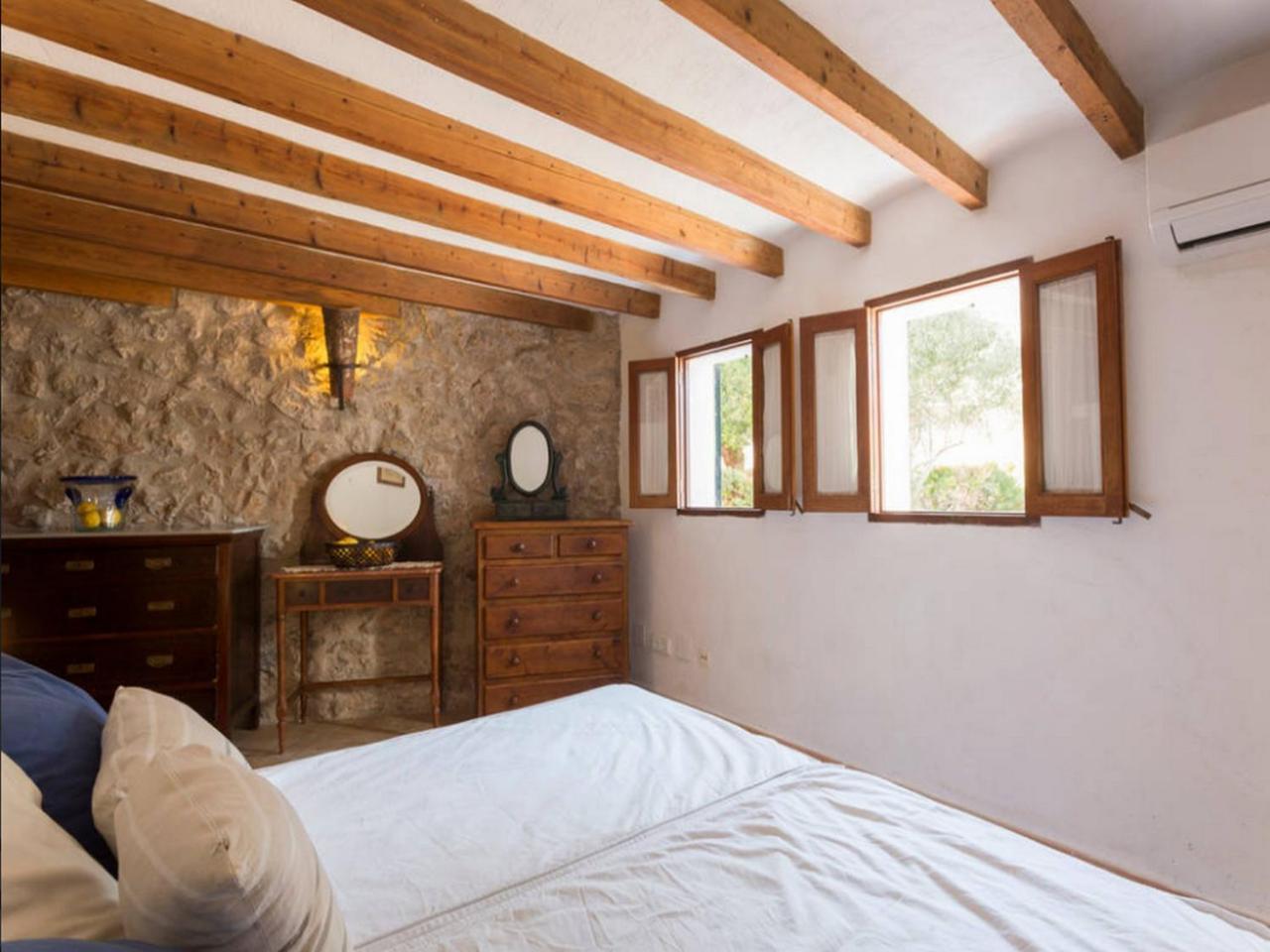 Puerto De Pollensa Villas And Apartments, With Private Mountain Ideal For Runners, Trailers,Near Puerto Pollensa Beach Approximately 5 Minutes Walking, Unique Experience In A Ullal Old Typical Mallorca House With Private Mountain And Near To The Beac Dış mekan fotoğraf